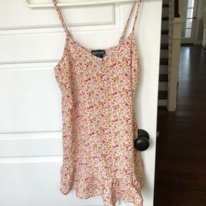 ⭐️4/$25 Wet Seal floral sundress